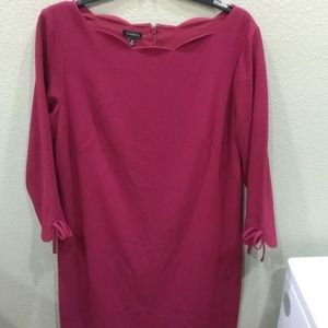Talbots Crepe Shift Dress Scalloped Neckline Cranberry Size 10 Regular Lined